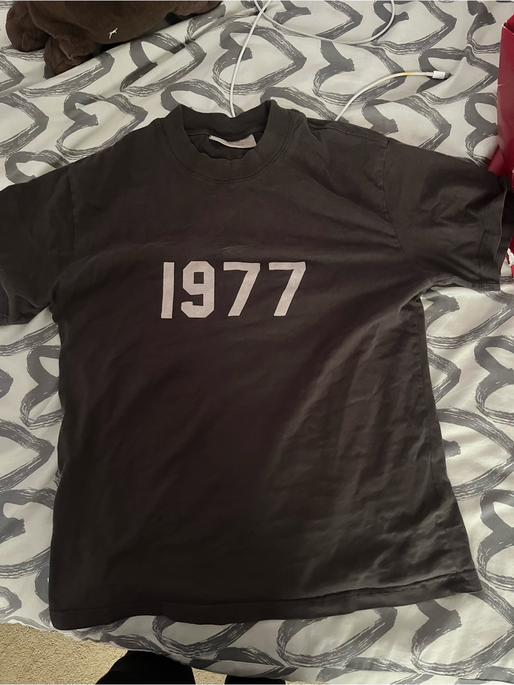 Essentials Black Short-Sleeve Tee with '1977' Front Graphic